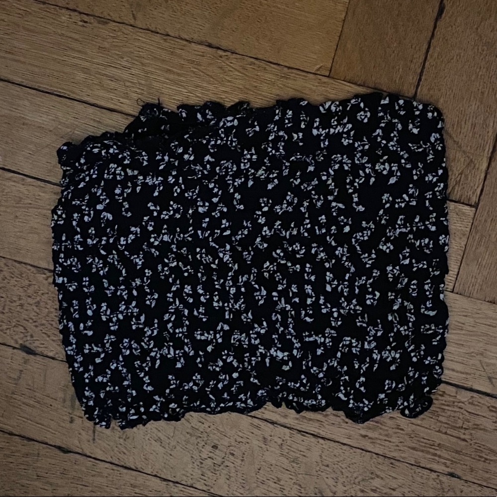 💙BRANDY MELVILLE FLORAL TUBE TOP💙 - Picture 3 of 4